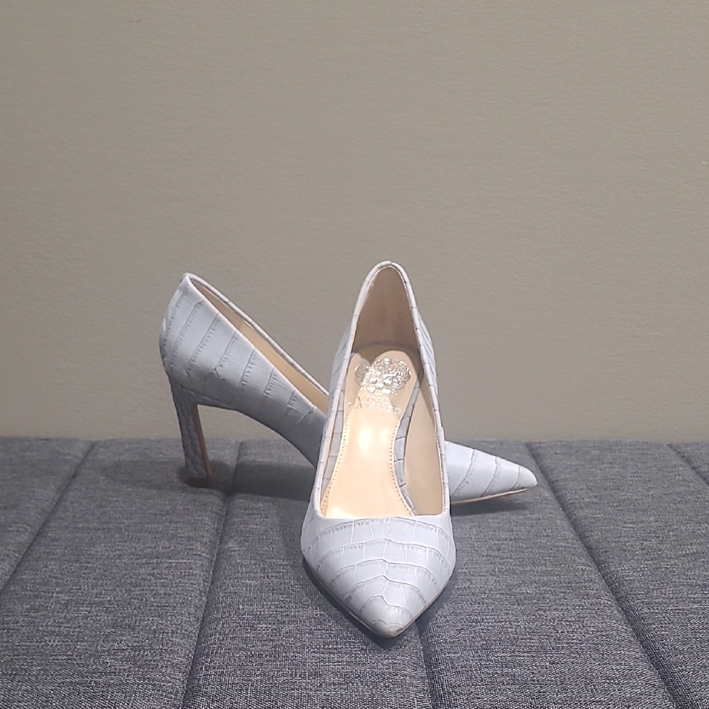 NEW Light Blue Leather Croc-Embossed Women's Heels by Vince Camuto